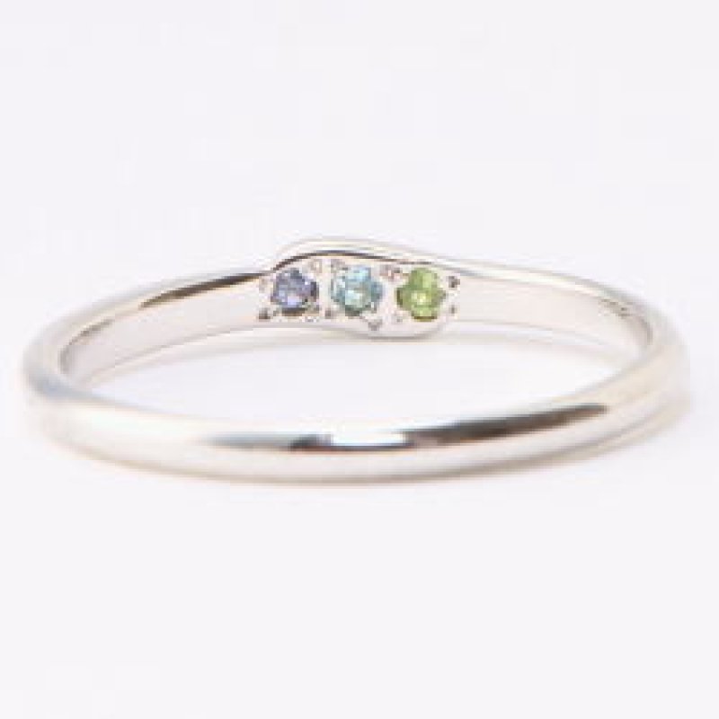 家族の誕生石３石リング