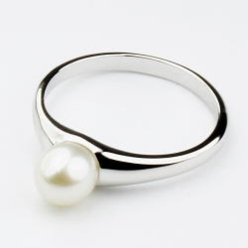 １歳赤ちゃん真珠ベビーリング